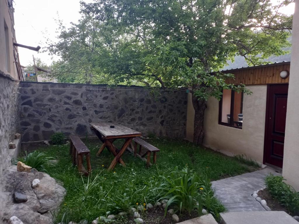 Zahrada ubytování Spardishi tower