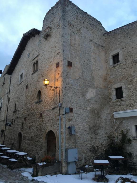 IL BORGO DI ROCCA CALASCIO