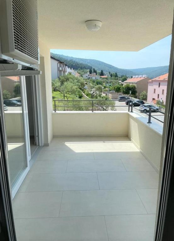 Nespecifikovaný výhled na hory nebo výhled na hory při pohledu z apartmánu