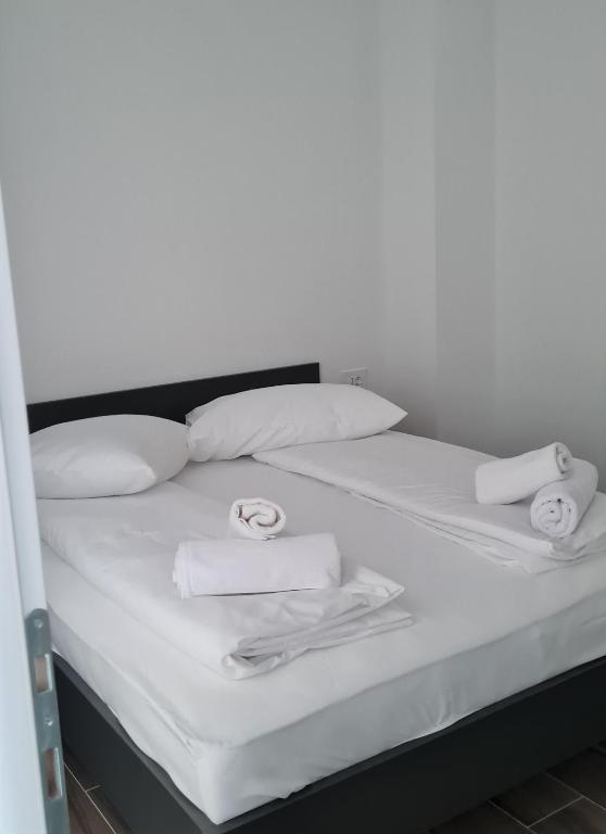 Postel nebo postele na pokoji v ubytování Sea&City View Luxury Apartment