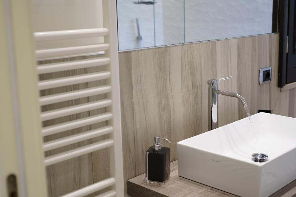 Koupelna v ubytování Caffetteria Luca Suite & Rooms