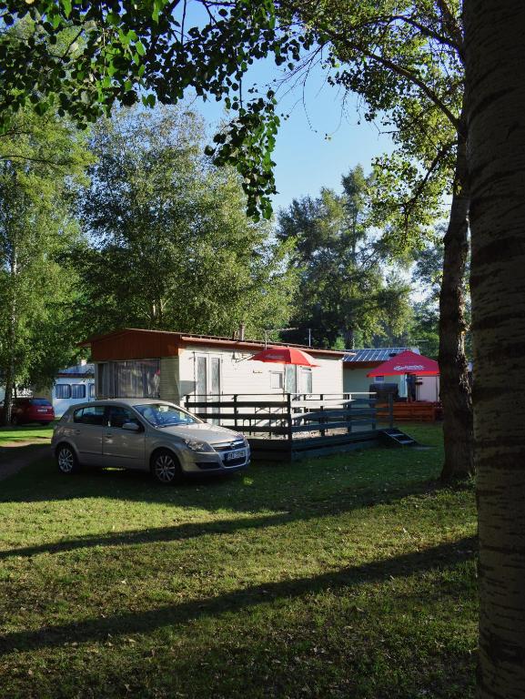 Foto sihtkohas Týnec nad Labem asuva majutusasutuse Marina Týnec n. L. - Kemp galeriist