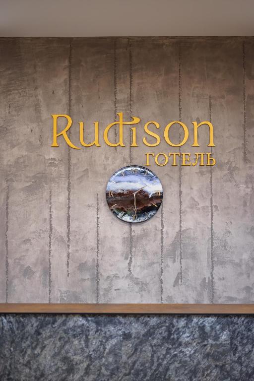 Certifikát, hodnocení, plakát nebo jiný dokument vystavený v ubytování Rudison Hotel & Restaurant
