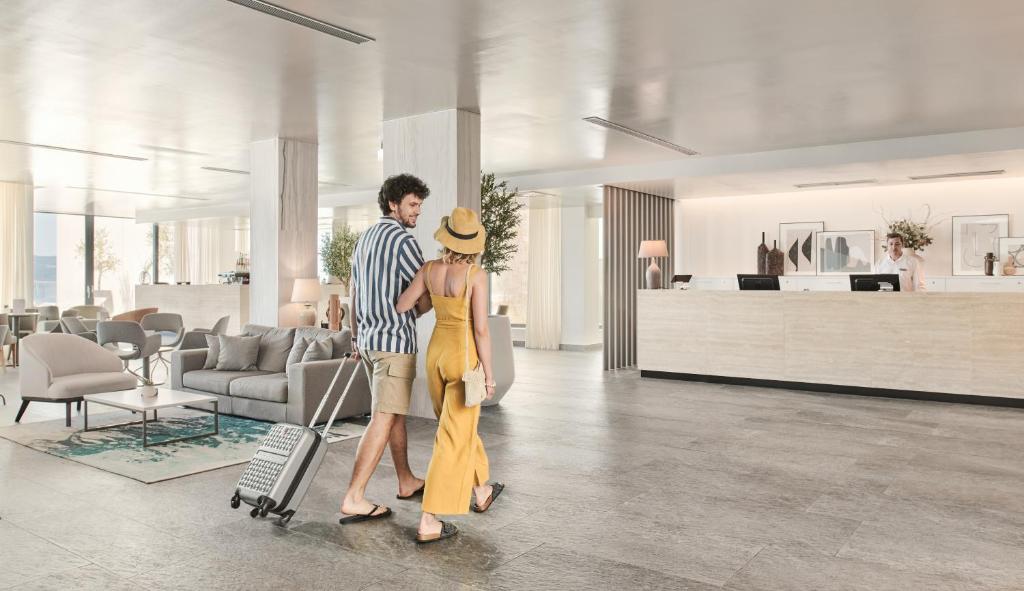 Hostia v ubytovaní Bluesun hotel Berulia