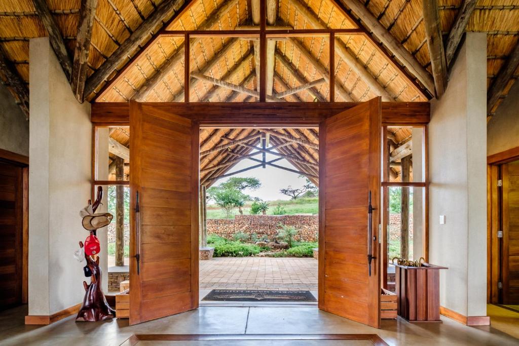 Gallery image of Mavela Game Lodge in Manyoni Private Game Reserve