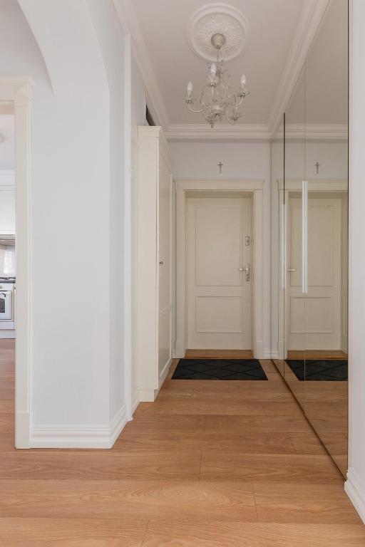 Elegant near Old Town - free parking - 14