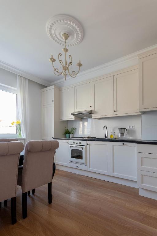 Elegant near Old Town - free parking - 7