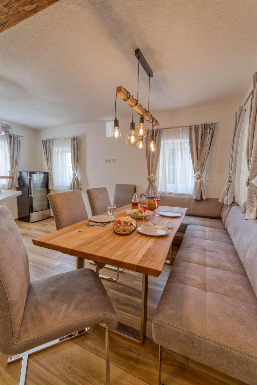 Posezení v ubytování Ferienhaus Wagnerfranzl