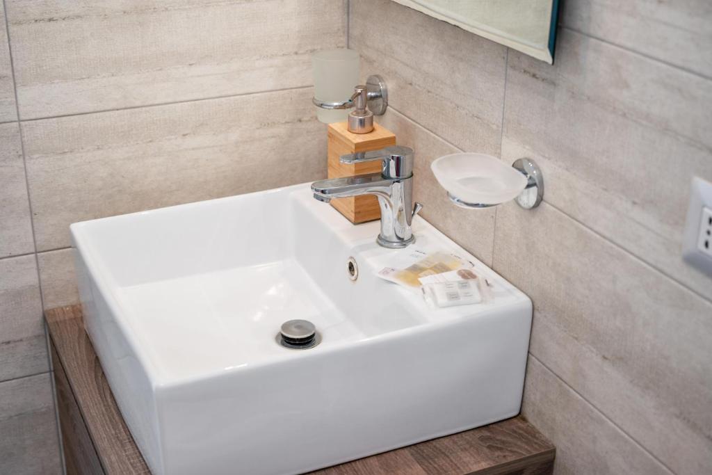 A bathroom at Casa Scogliera