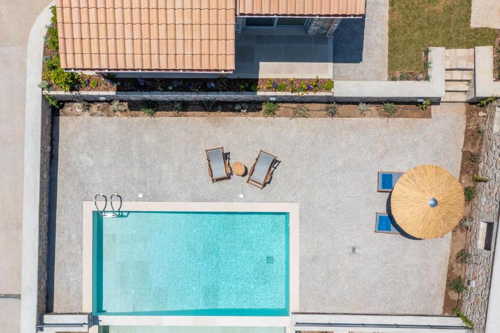 Bazén v ubytování 31 Blue Ionian Villas nebo v jeho okolí