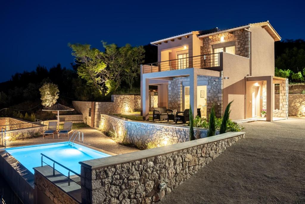 Bazén v ubytování 31 Blue Ionian Villas nebo v jeho okolí