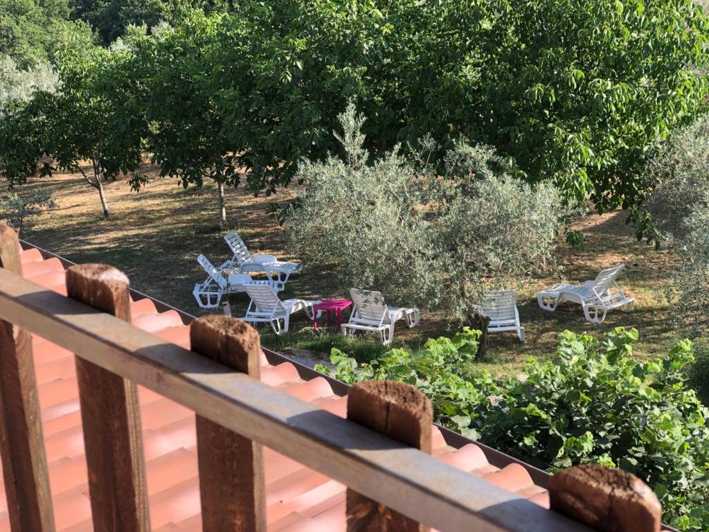 Zahrada ubytování Locazione in Appartamento sita in via Ponte di Ferro 2 b