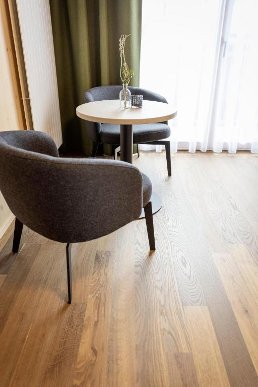 Posezení v ubytování JUFA Hotel Savognin