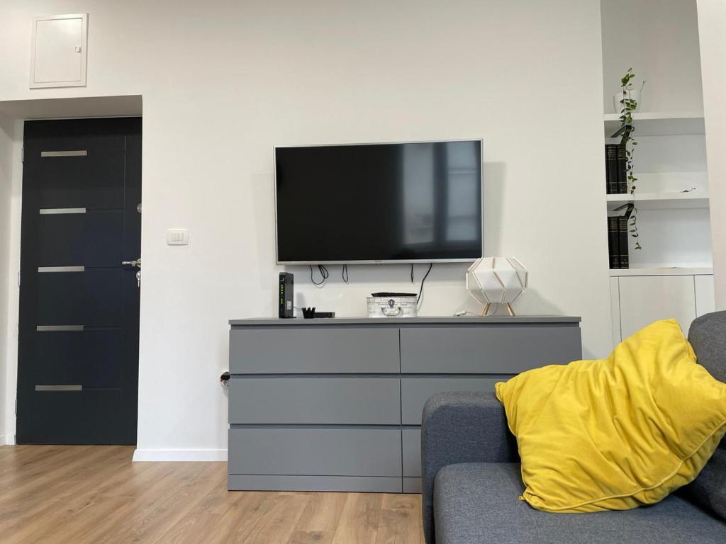 TV a/nebo společenská místnost v ubytování Apartment in city center 2