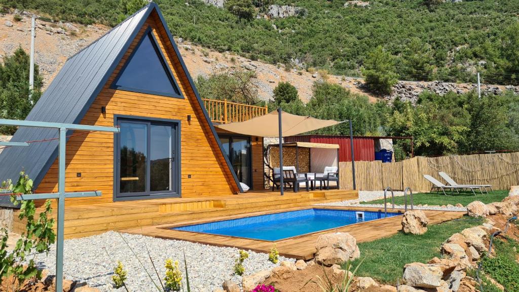 villa ugni blanc uzum baglari ve zeytinlikler icinde mini bir cennet ve tiny house conseptli havuzlu ucgen ev fethiye updated 2021 prices