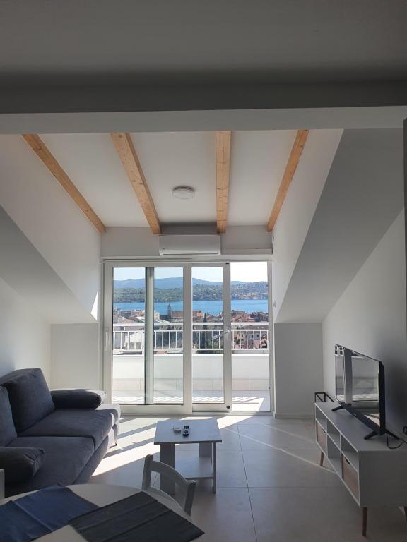 Afbeelding uit fotogalerij van Carla Panorama Apartment in Šibenik