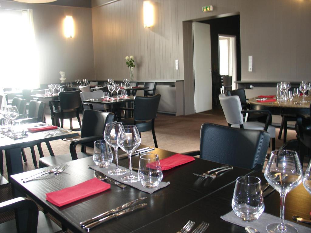 Nápoje v ubytování Hôtel la Régie