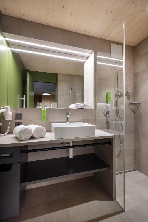 Koupelna v ubytování JUFA Hotel Savognin