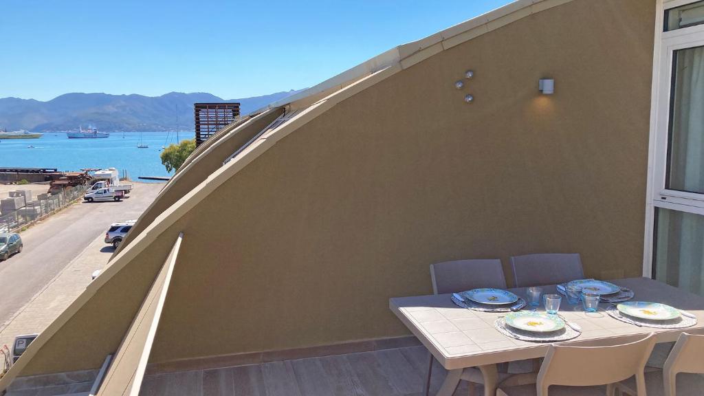 Fronte Mare Suites - ArgonautiVacanze - Two-Bedroom Apartment
