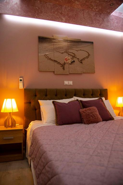 Postel nebo postele na pokoji v ubytování Athens Nautical Flat