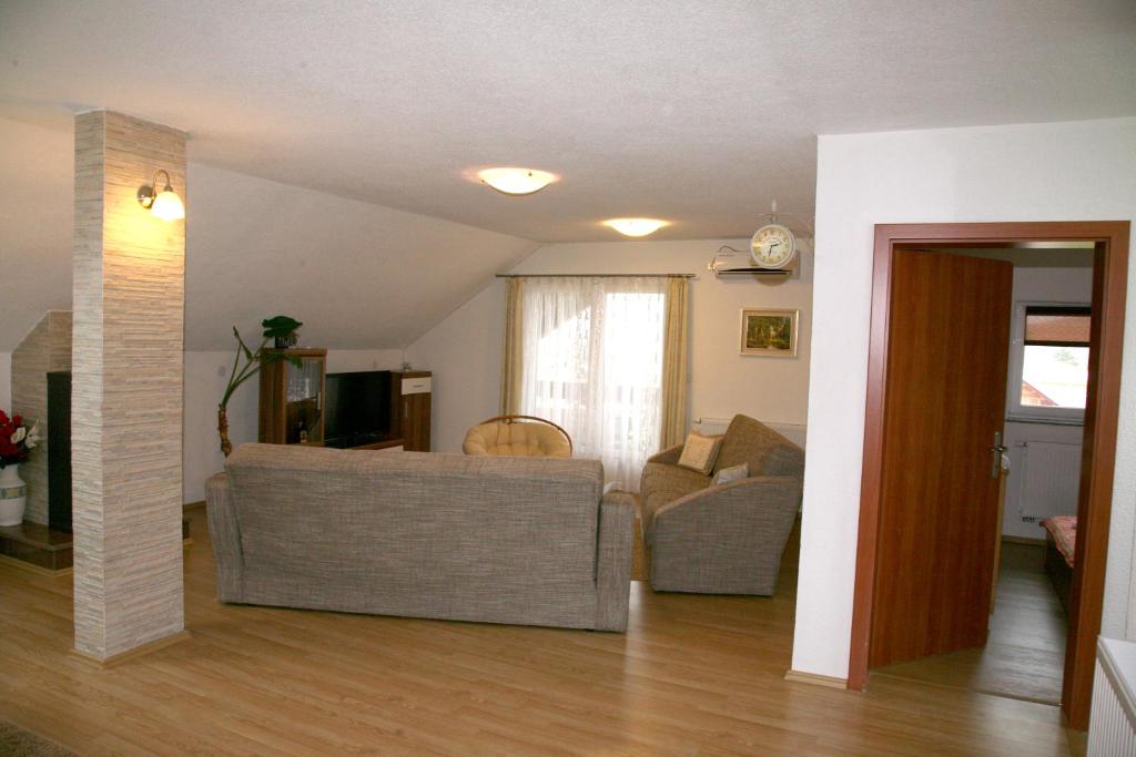 Posedenie v ubytovaní Guest House Mijić