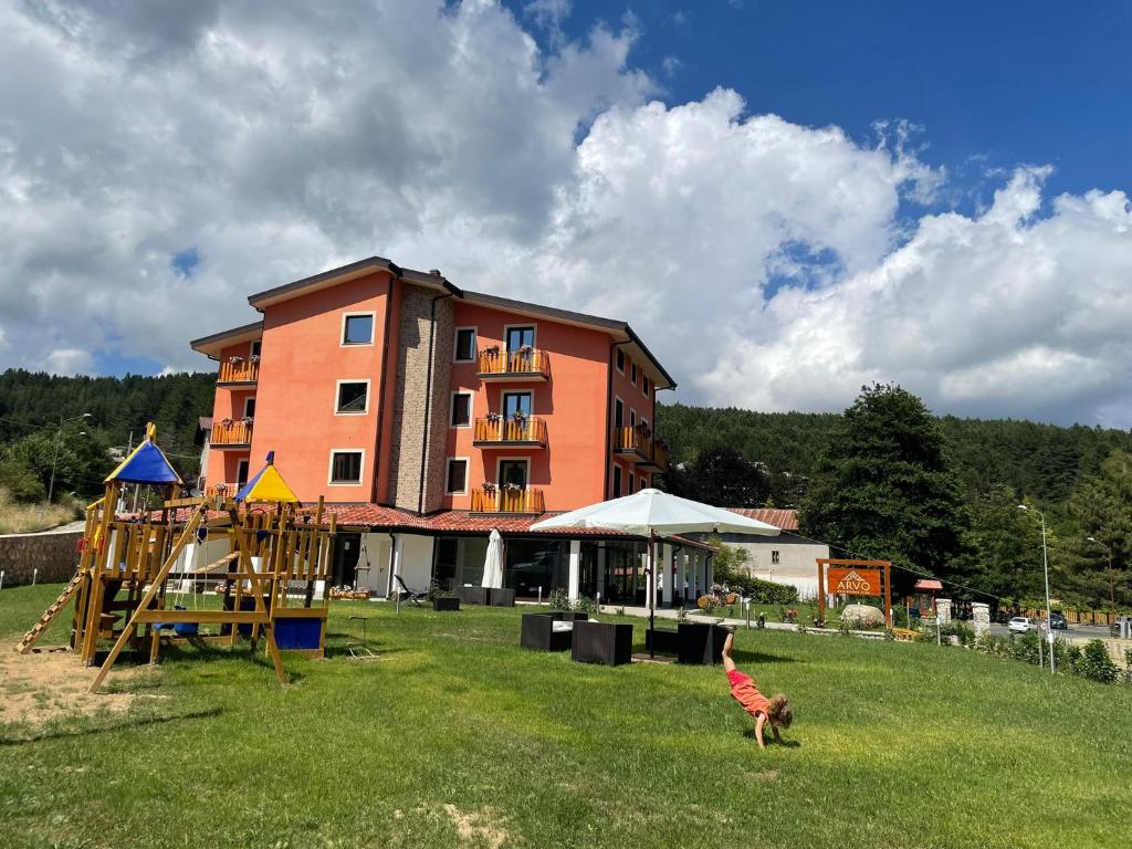 Zahrada ubytování Arvo Residence Sila Lorica