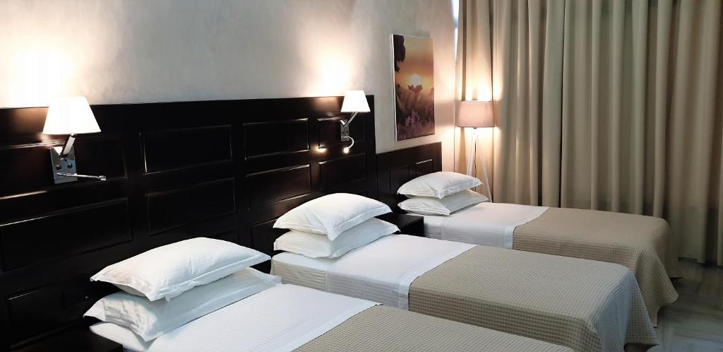 Comfort Hotel - Image 7