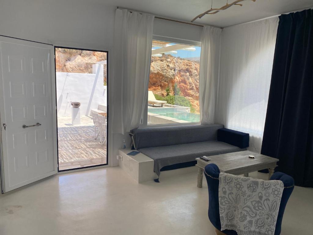 Posezení v ubytování Krios Luxury Suites