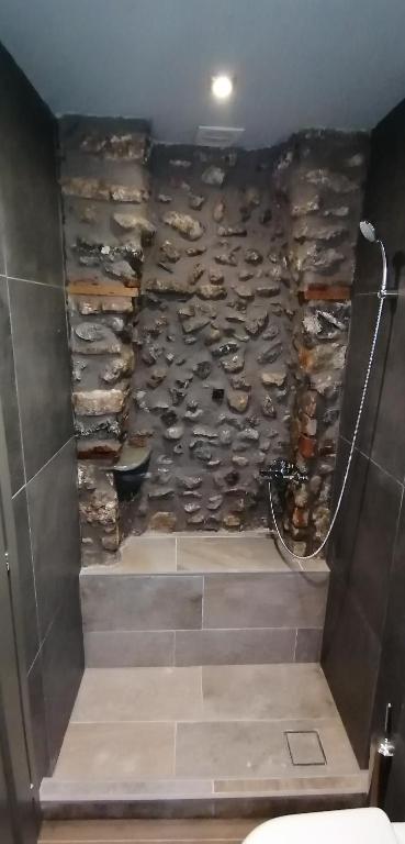 RiverBed Traditional Guest House - 18