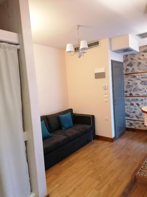 RiverBed Traditional Guest House - 14