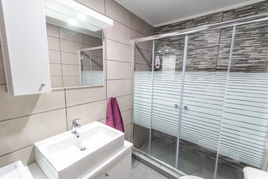 Old Town Comfort by Irini - 7