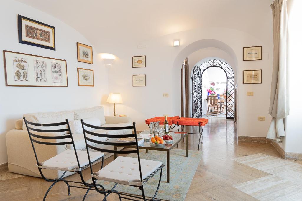 Villa Castello Apartments - 11