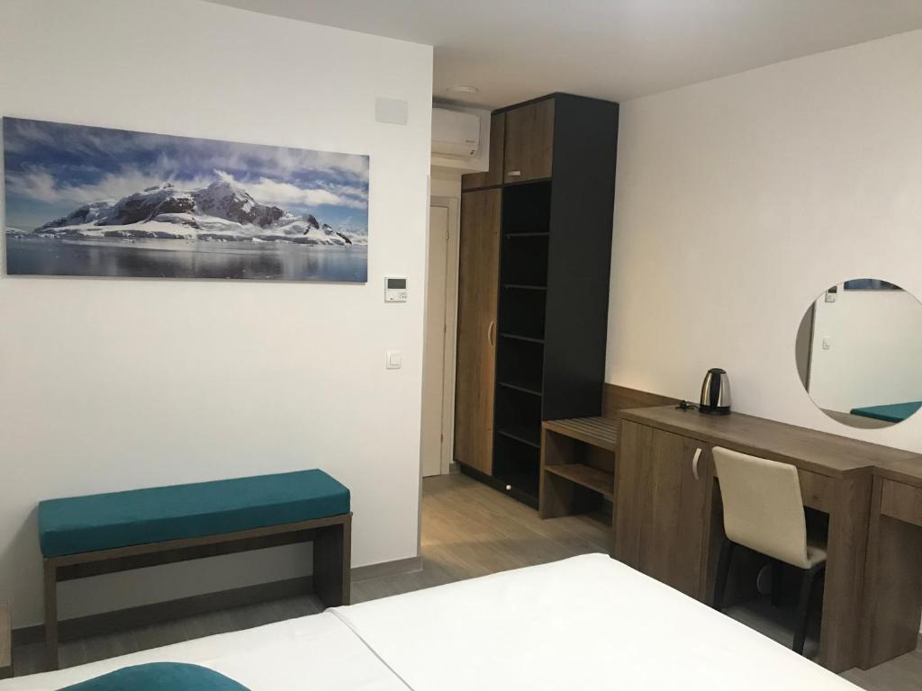 Postel nebo postele na pokoji v ubytování Reževići Apartments