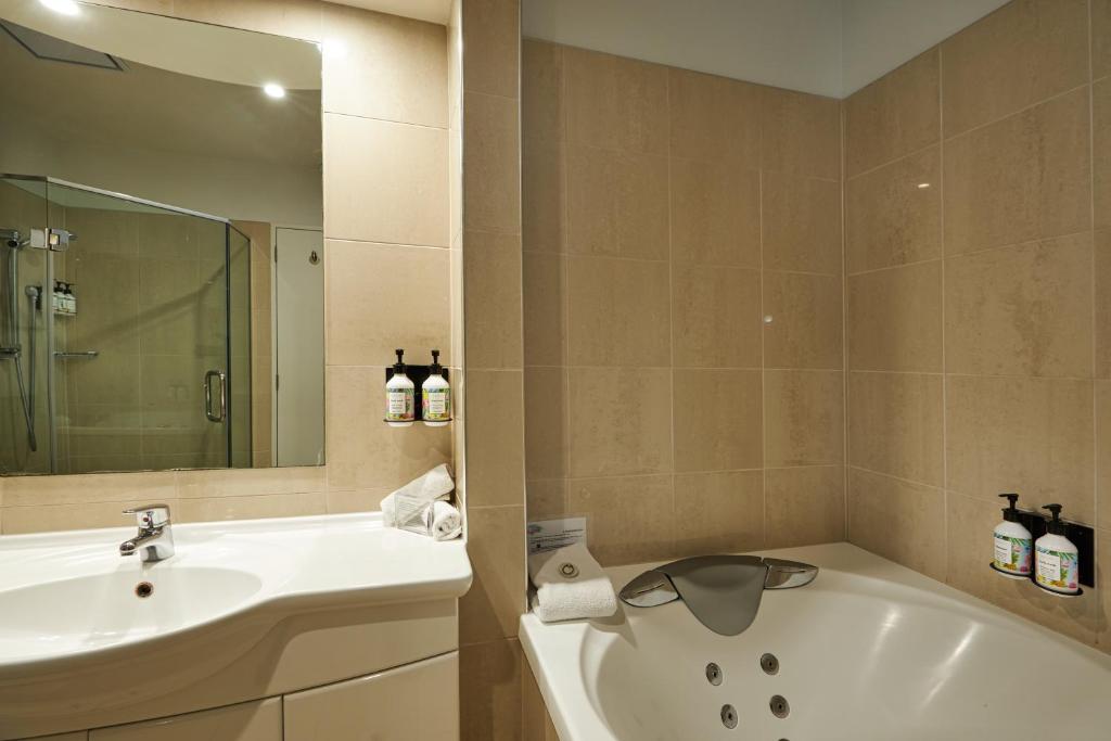 The White Morph - Heritage Collection - Resim 27