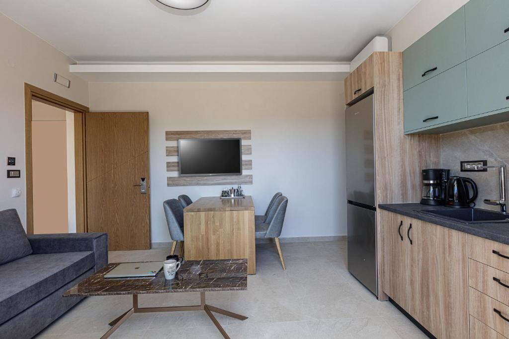 Sapphire Blue Suites - 6