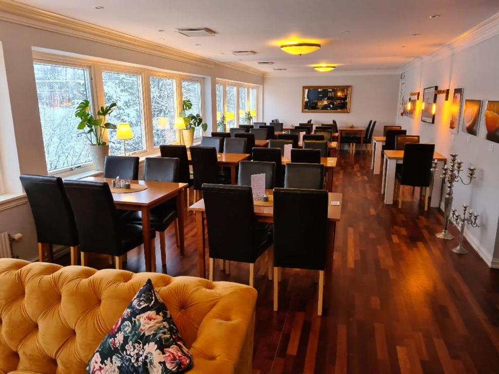 Posezení v ubytování Kils Hotell & Restaurang