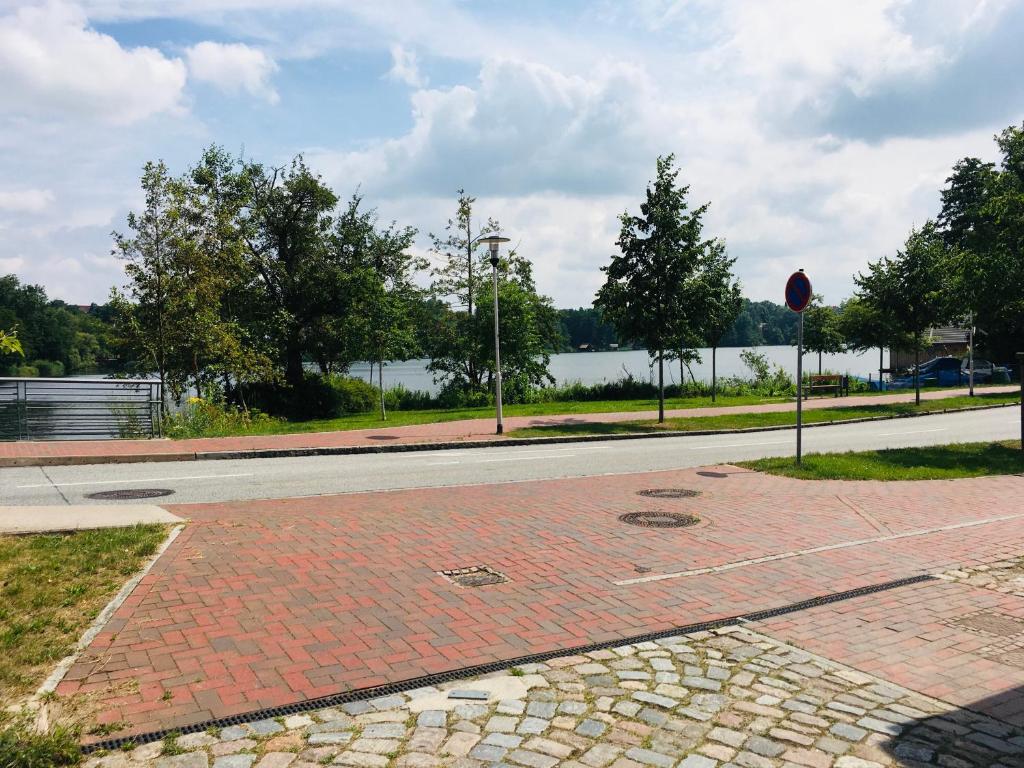 Fotografie z fotogalerie ubytování Ferienwohnung B im Ferienhaus Antika v destinaci Ratzeburg