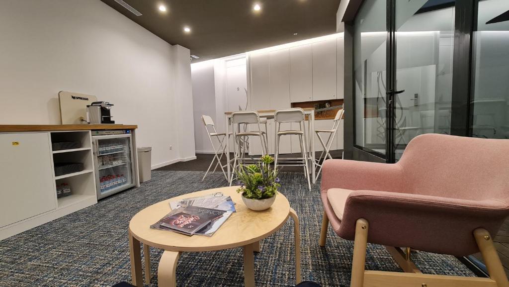 PLAZA VIEW - Resim 41