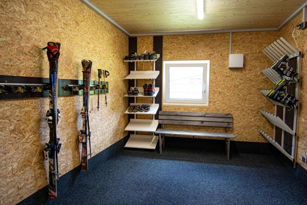 Das Kleemanns emeletes ágyai egy szobában