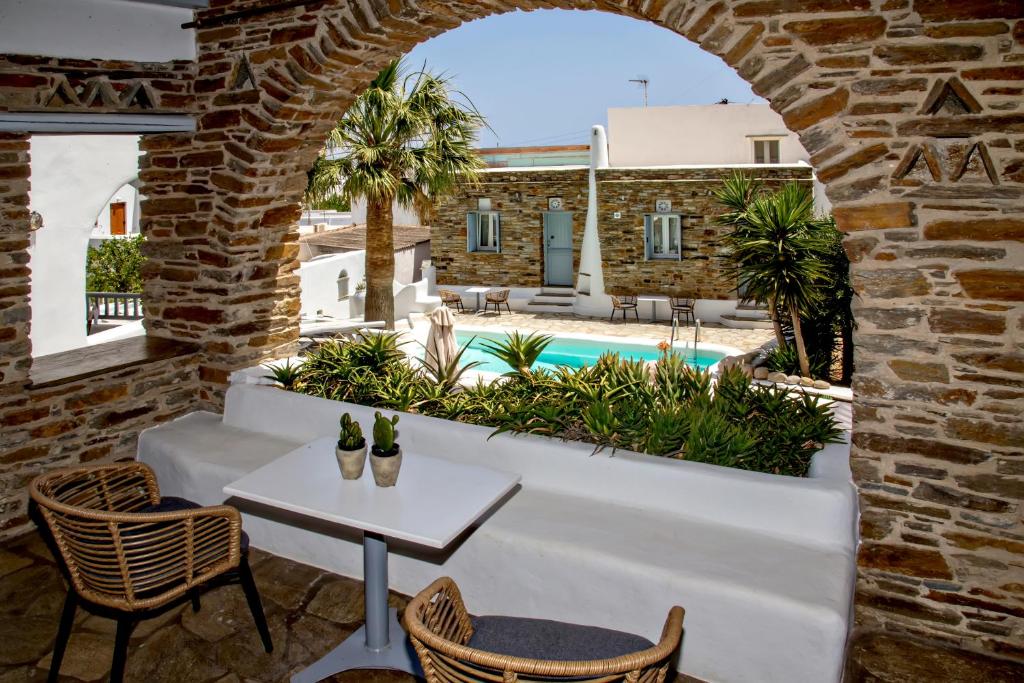 Bazén v ubytování Onar Hotel & Suites nebo v jeho okolí