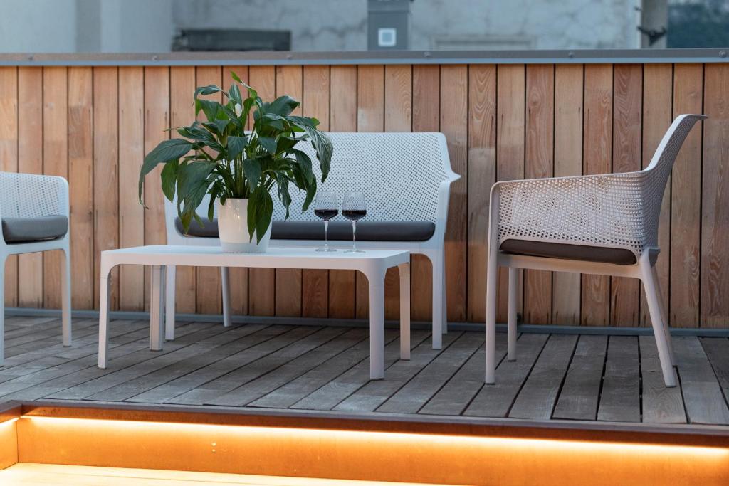 Posedenie v ubytovaní SILVANELLO Apartment