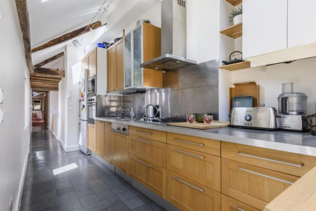 GuestReady - St Honoré - 4 bedroom flat with terrace