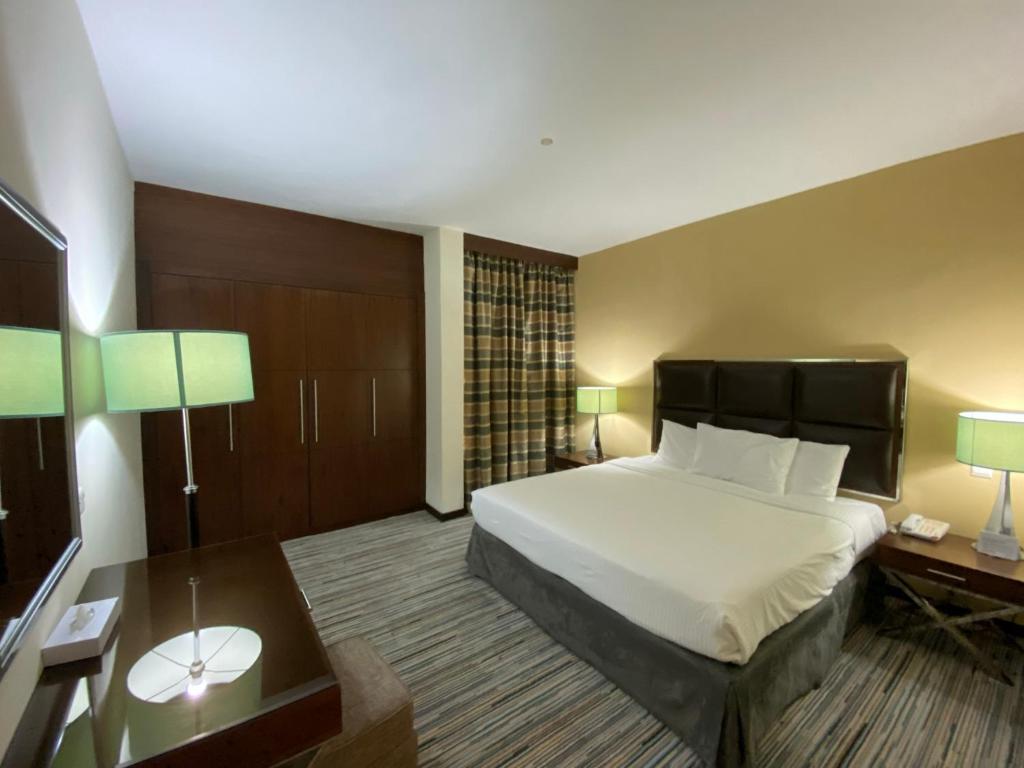 Phoenix Plaza Hotel Apartments - Resim 40