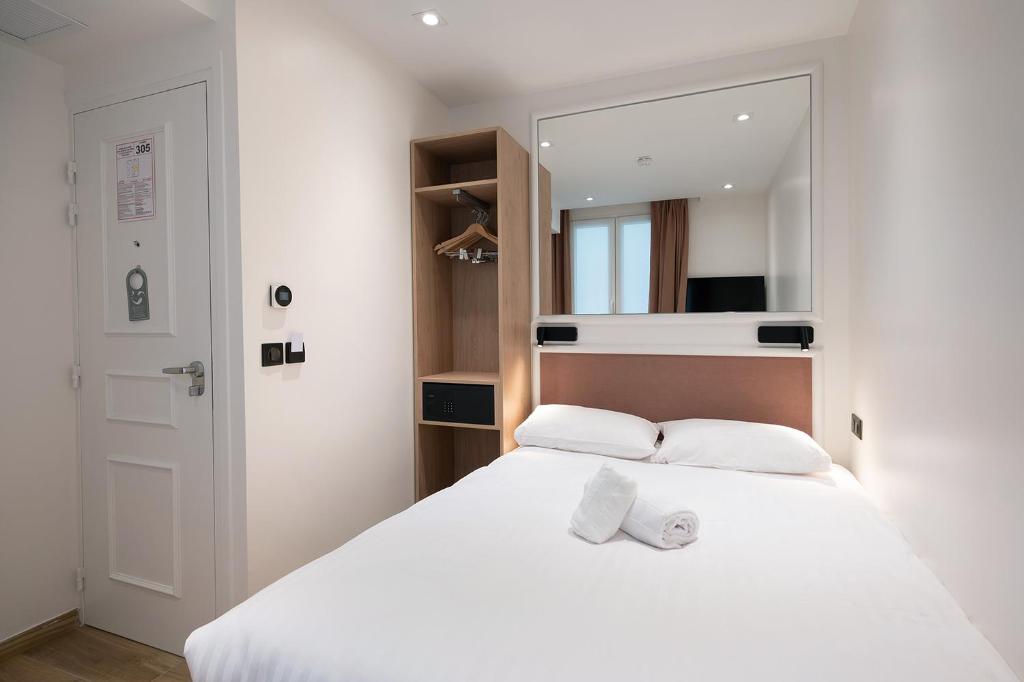 
Double Room with Courtyard View
