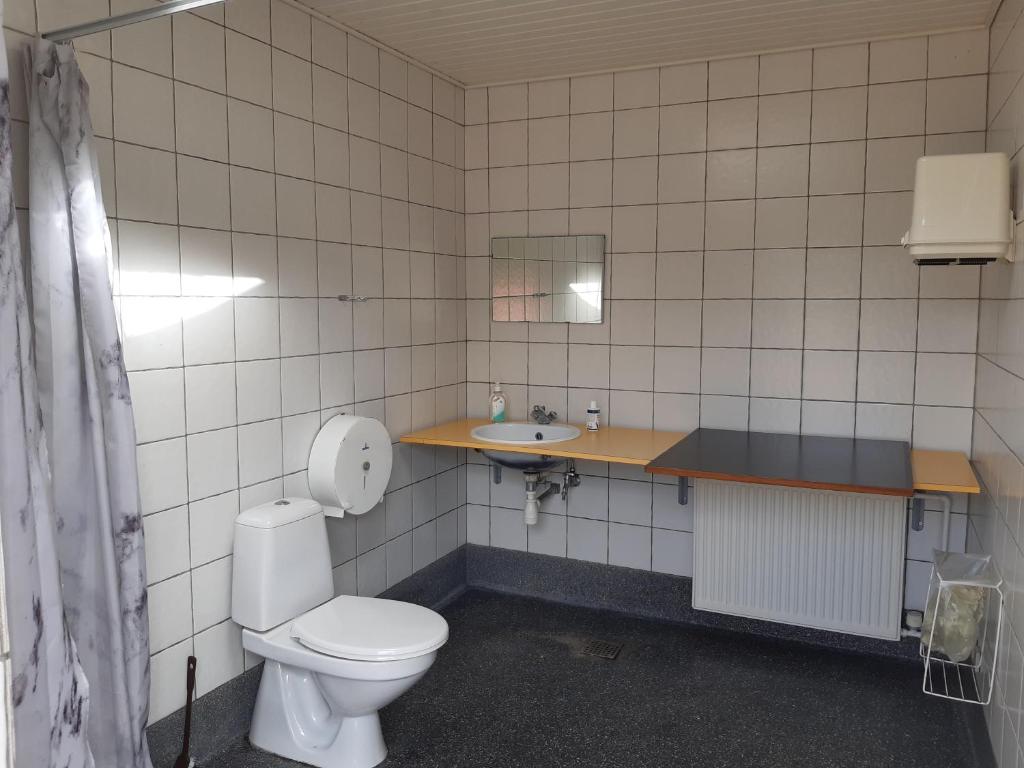 Koupelna v ubytování Rejkjær Camping Hytter & Lejligheder