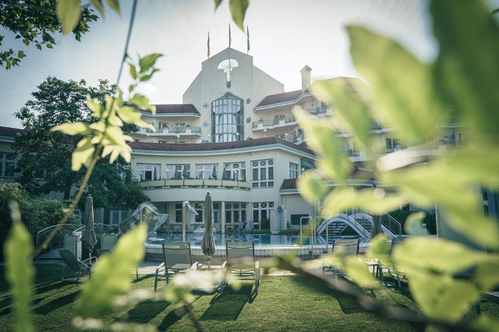 Vonkajšia záhrada v ubytovaní Reduce Hotel Thermal Adults only