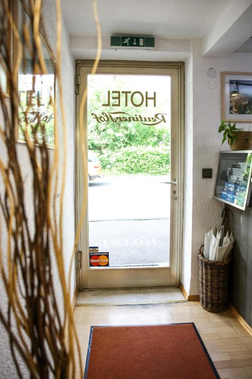 TV a/nebo společenská místnost v ubytování Hotel Reutiner Hof