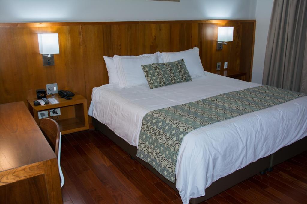 Los Brezos Hotel Boutique - King Suite With Balcony