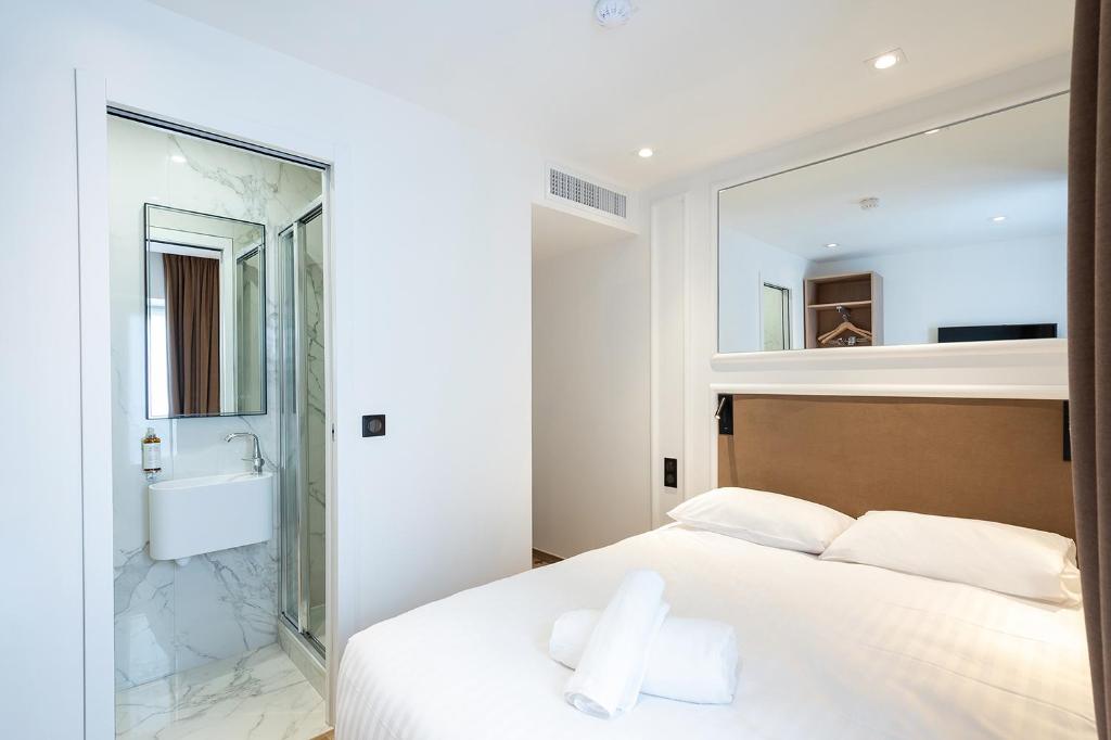 HOTEL AU COEUR DES ARTS ET METIERS - Resim 43