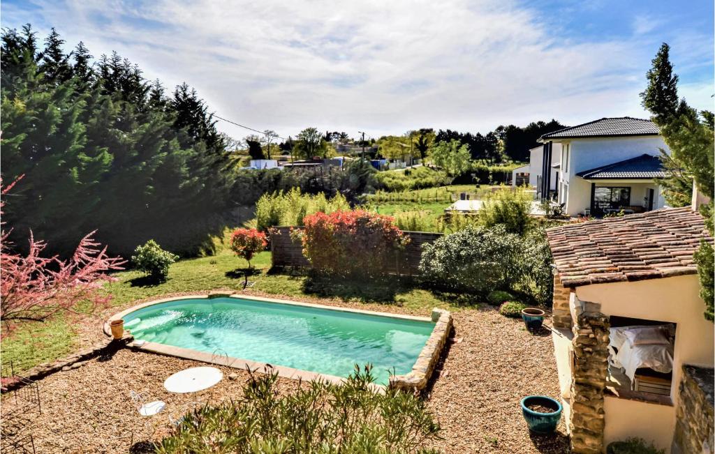 Beautiful home in Mejannes-les-Ales with Outdoor swimming pool, WiFi and 5 Bedrooms